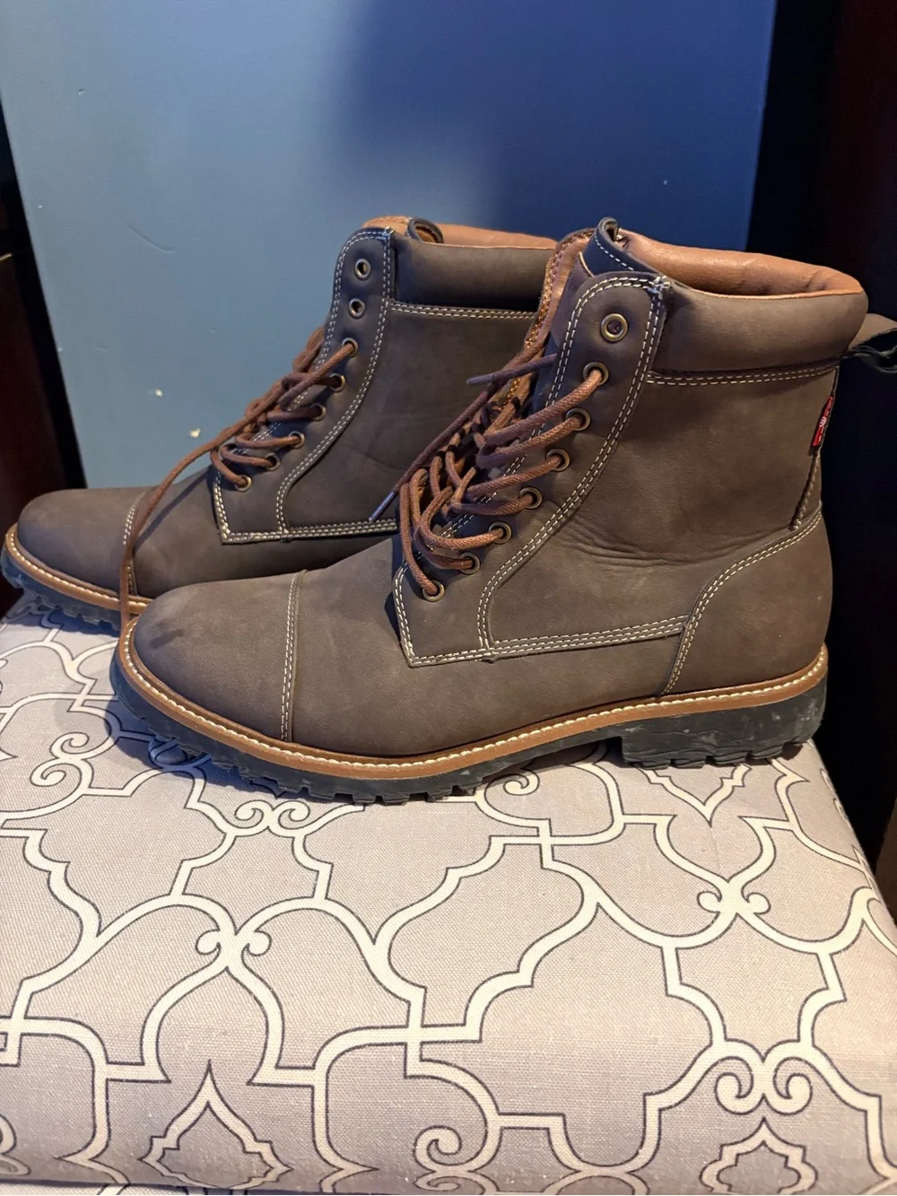 Levi's Men's Wyatt Distressed Lace-Up Rugged Casual Boots